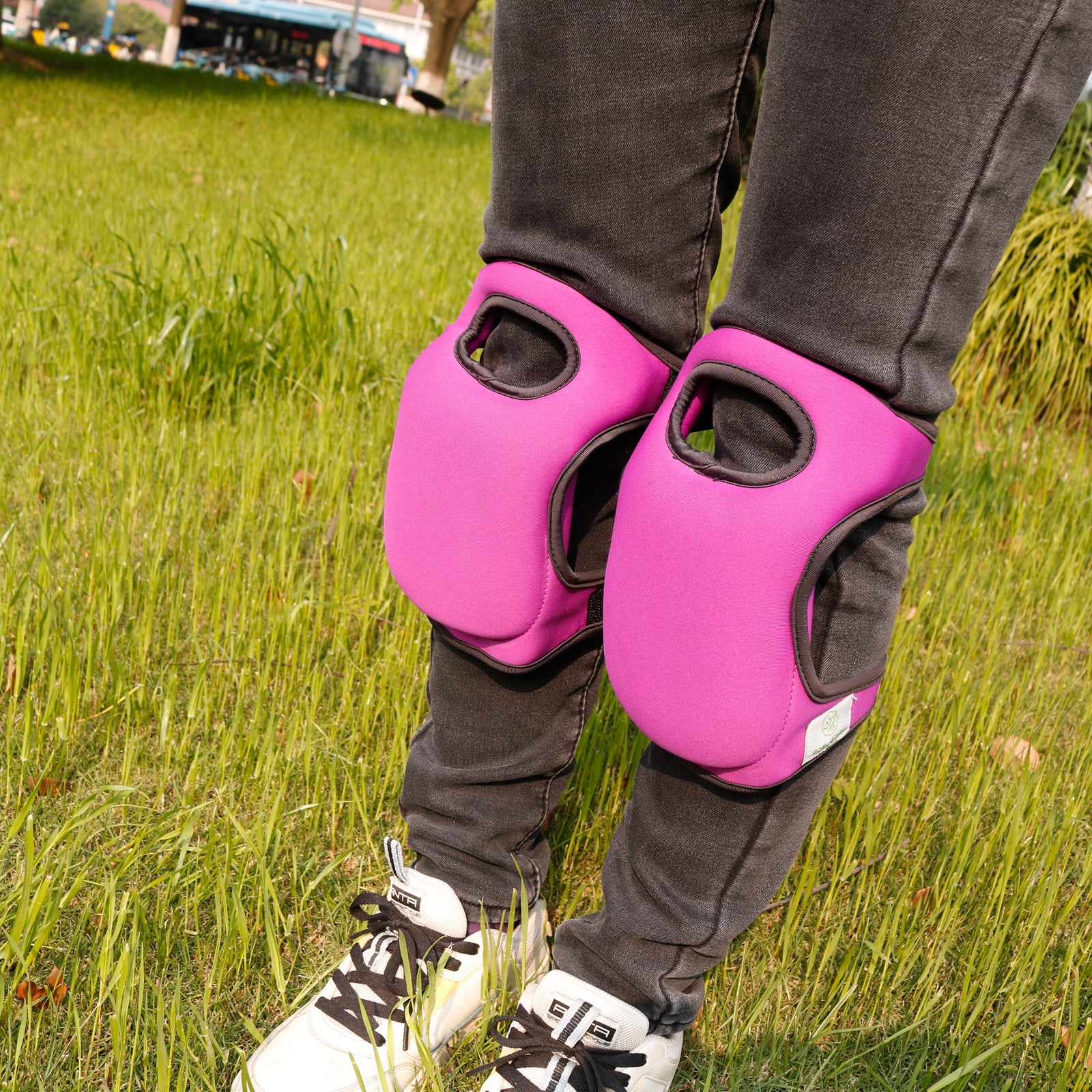 Gardening Knee Pads Garden Knee Protectors Adjustable Neoprene Caps Protective Cushion - WoodPoly.com
