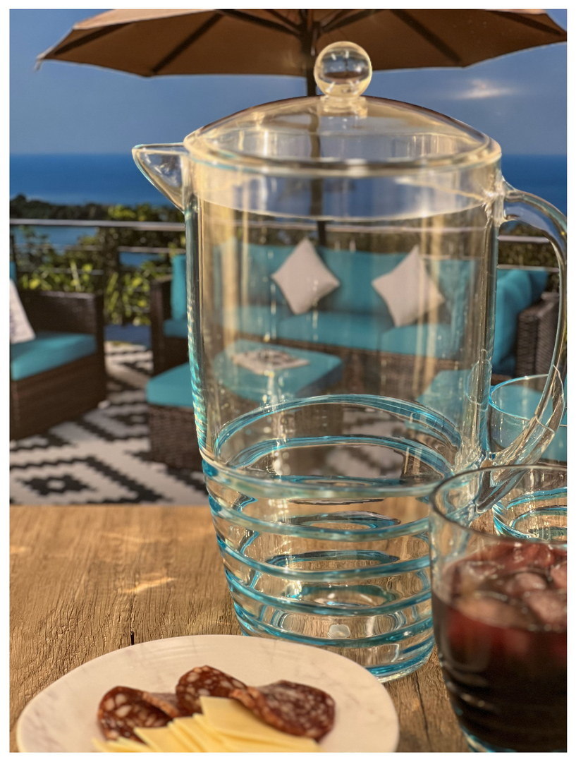 Leading Ware 2.5 Quarts Water Pitcher with Lid, Swirl Unbreakable Plastic Pitcher, Drink Pitcher, Juice Pitcher with Spout BPA Free