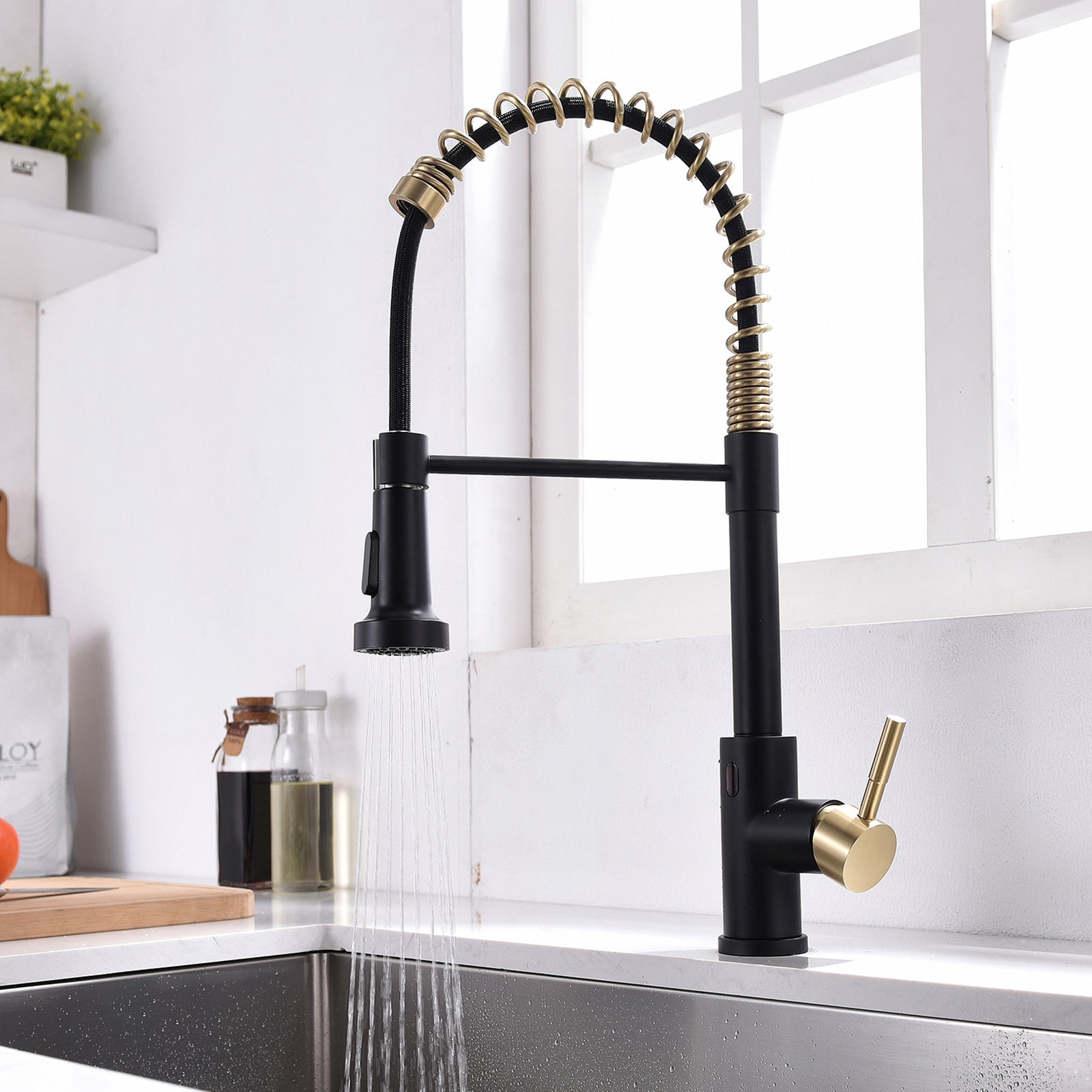 New sensor kitchen faucet Single Handle Pull-Down Sprayer Kitchen Faucet