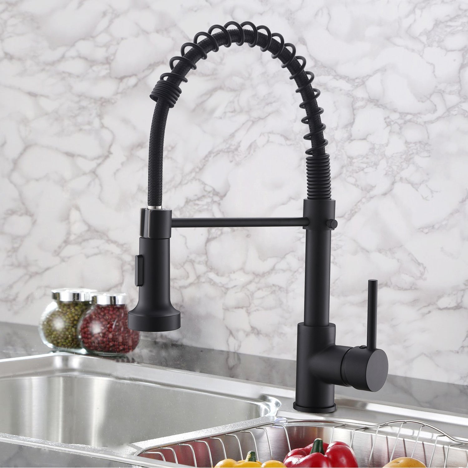 Single Handle Pull-Down Sprayer Kitchen Faucet