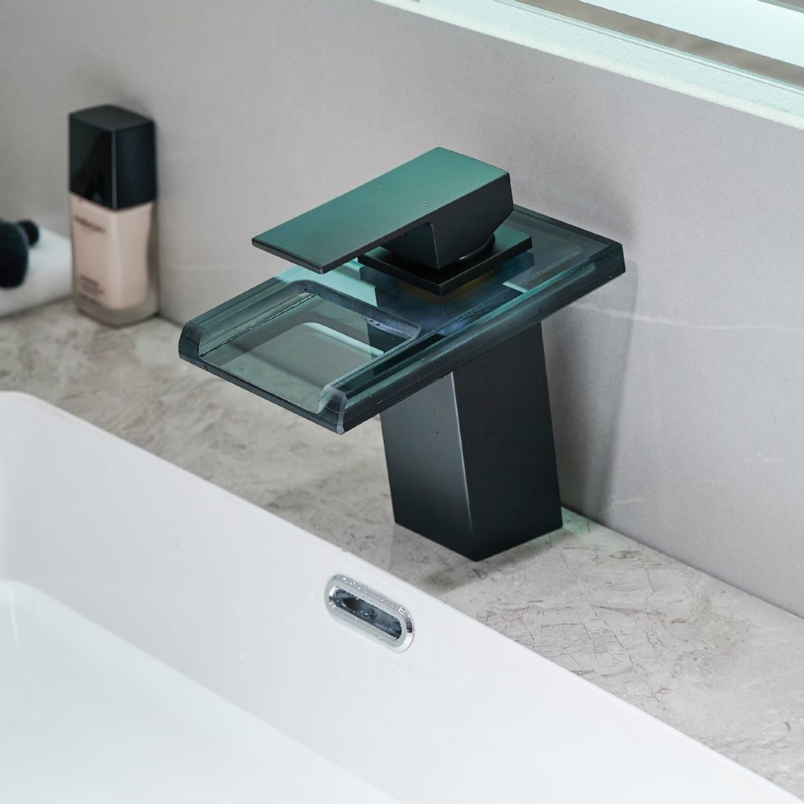 Waterfall showerhead LED bathroom faucet, single handle bathroom sink sink faucet in Black